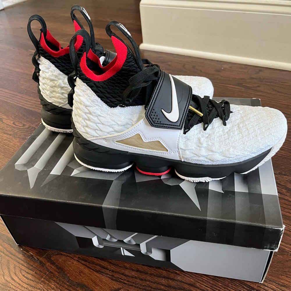 Nike Lebron 15 Diamond Turf